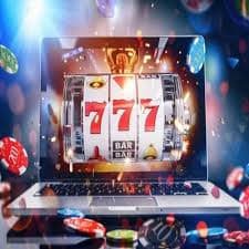 Slip Multi-Bet menampilkan ringkasan leg dan odds total